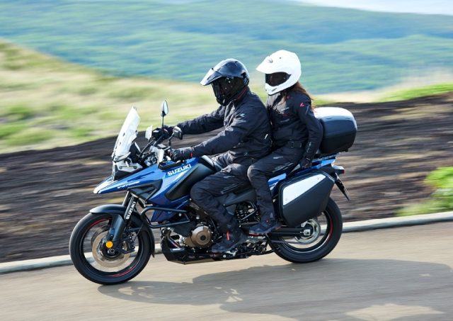 Suzuki V-Strom 1050 DE – nowa, bardziej terenowa wersja popularnego adventura