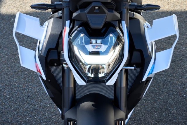 BMW M 1000 RR i M 1000 R – premiera 2023 [video, opis, dane techniczne, cena]