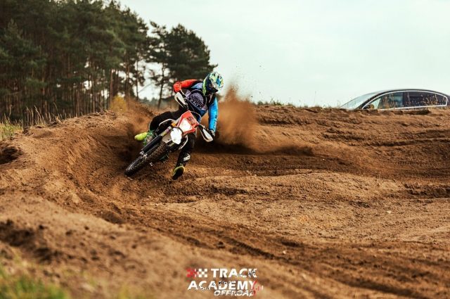 Szkolenie offroadowe w okolicy Wrocławia, Poznania, Zielonej G&oacute;ry? Tylko Track Academy! [RELACJA]