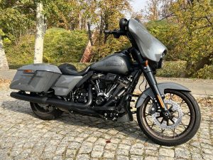 Harley-Davidson Street Glide ST 2022 test dane techniczne cena_13