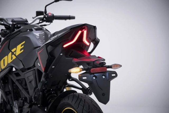 VOGE R 125 – zgrabny, tani motocykl na kategorię A1 i B [dane techniczne, cena, moc]