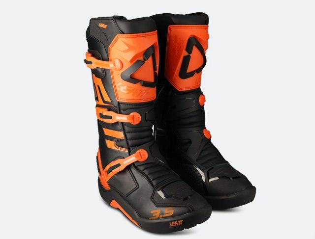 Leatt 3,5, 4,5, a może 5,5 – jakie buty z zawiasem wybrać na motocykl cross lub enduro? [ranking, zestawienie, por&oacute;wnanie]