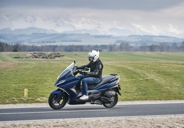 Nowość 2023: Romet GT 125 Max – maksi skuter na kat. B nie tylko dla pragmatyka [dane techniczne, cena, moc, waga]