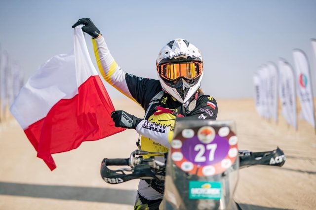 To nie może się zakończyć w ten spos&oacute;b! Musisz ukończyć ten rajd! – rozmowa z Joanną Modrzewską, najlepszą polską motocyklistką rajd&oacute;w długodystansowych