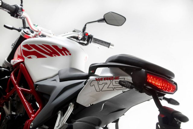 SWM Varez 125 &ndash; tani motocykl do miasta i dla początkujących [opis, dane techniczne, cena]