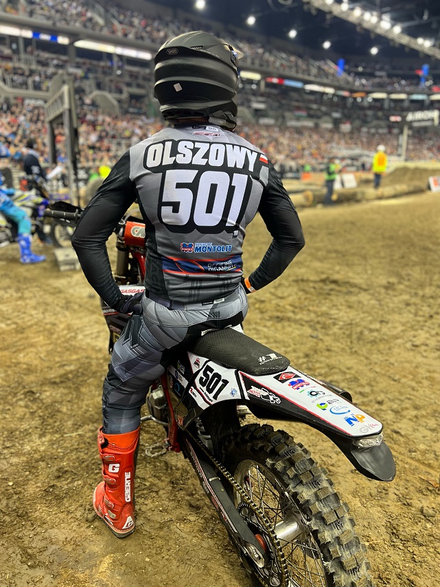 Bolt nie do zatrzymania, Olszowy goni czoł&oacute;wkę, pechowy Błażusiaka [MŚ Superenduro 2023]