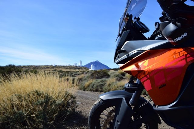 Cień wielkiej g&oacute;ry, czyli Teneryfa motocyklem [Wyspy Kanaryjskie koszty wyjazdu, wypożyczenia, ile kosztuje benzyna]