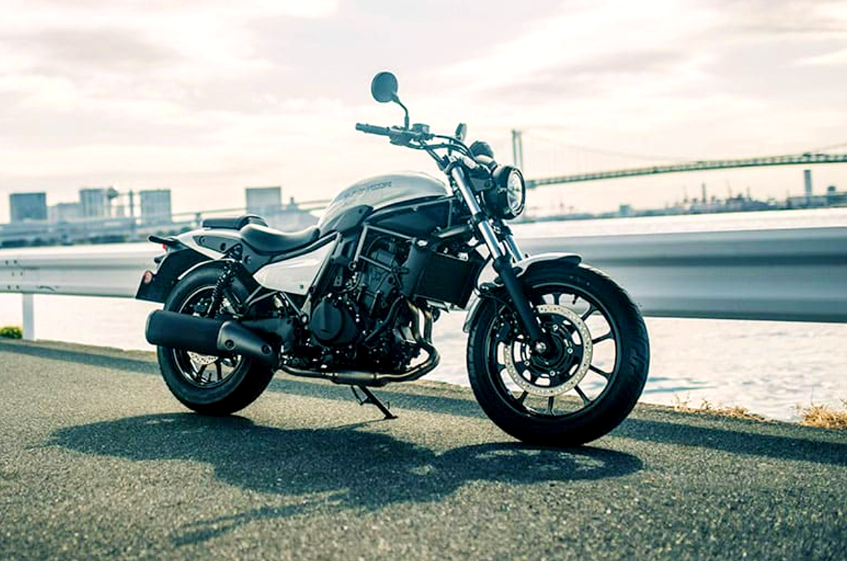 Klasyczny soft chopper powraca! Kawasaki zaprezentowało nowego Eliminatora