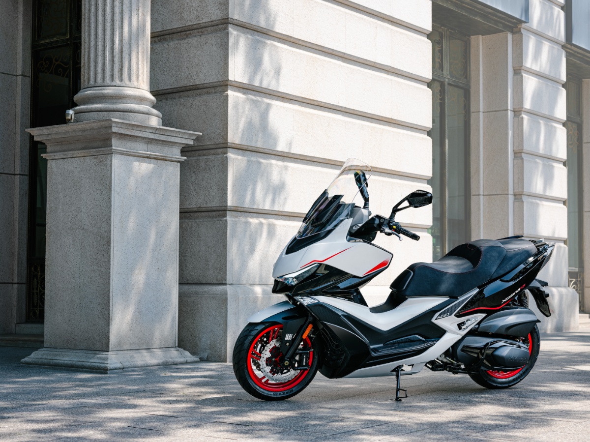 Kymco Xciting VS 400 &ndash; piąta generacja doskonałego maxiskutera już w salonach!