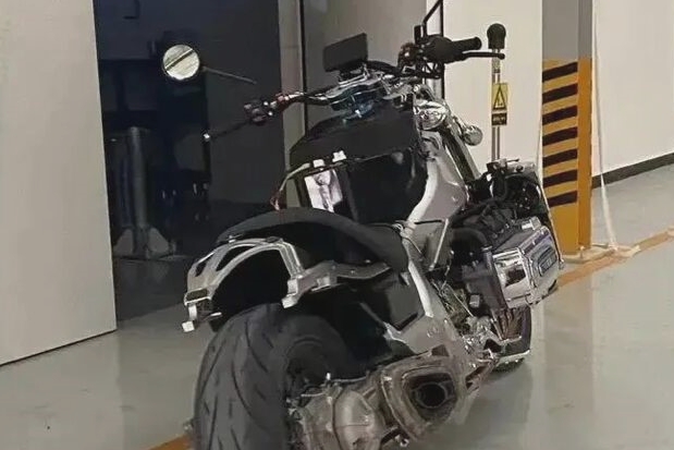 Chińczycy pracują nad konkurentem Hondy Gold Wing?