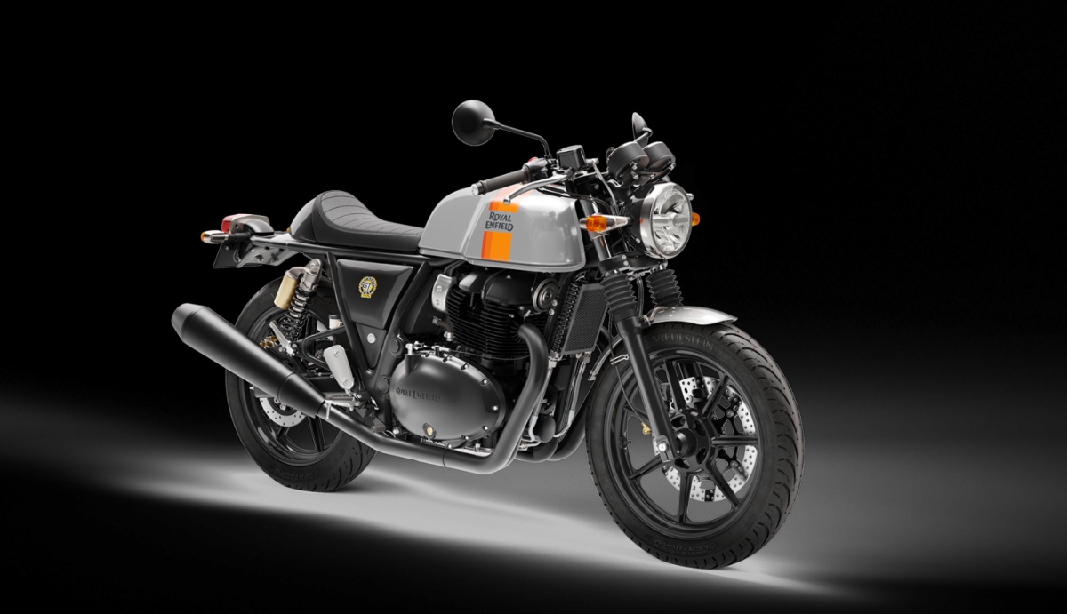 Ciemne malowanie i inne dodatki. Royal Enfield Interceptor 650 i Continental GT 650 w wersji Blackout
