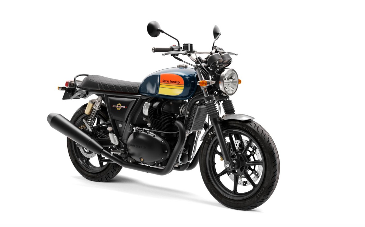 Ciemne malowanie i inne dodatki. Royal Enfield Interceptor 650 i Continental GT 650 w wersji Blackout