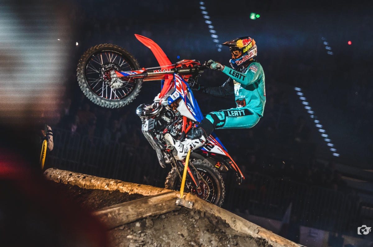 Finał Mistrzostw Świata SuperEnduro w Arenie Gliwice &ndash; następnym razem zabierz całą rodzinę! [Relacja]