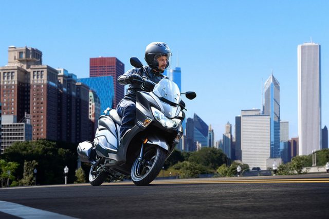 Elektryczny Burgman niebawem trafi na tokijskie ulice [dane techniczne, opis, cena]