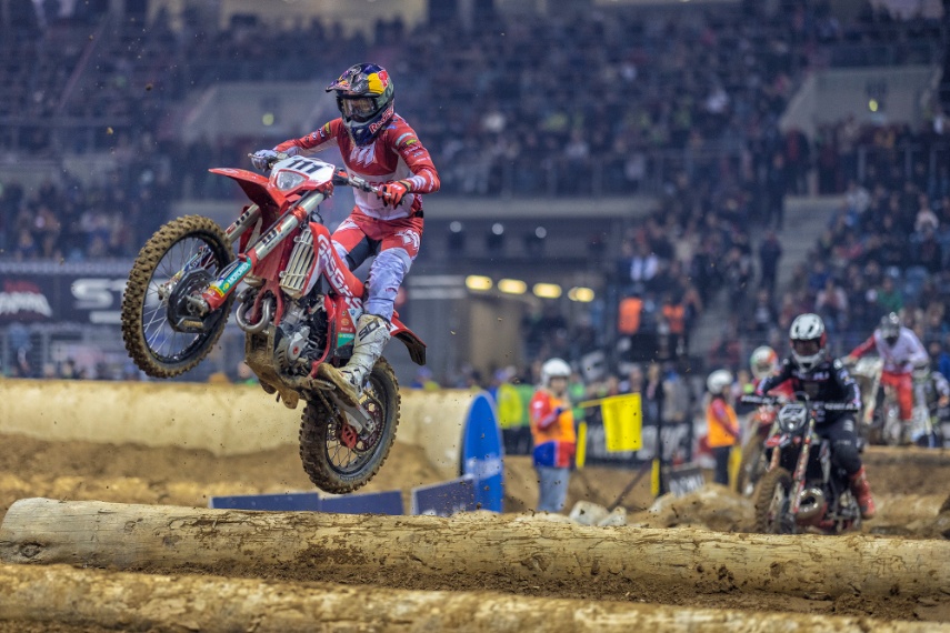 Za nami czwarta runda Mistrzostw Świata FIM SuperEnduro. Tadek Błażusiak na podium!