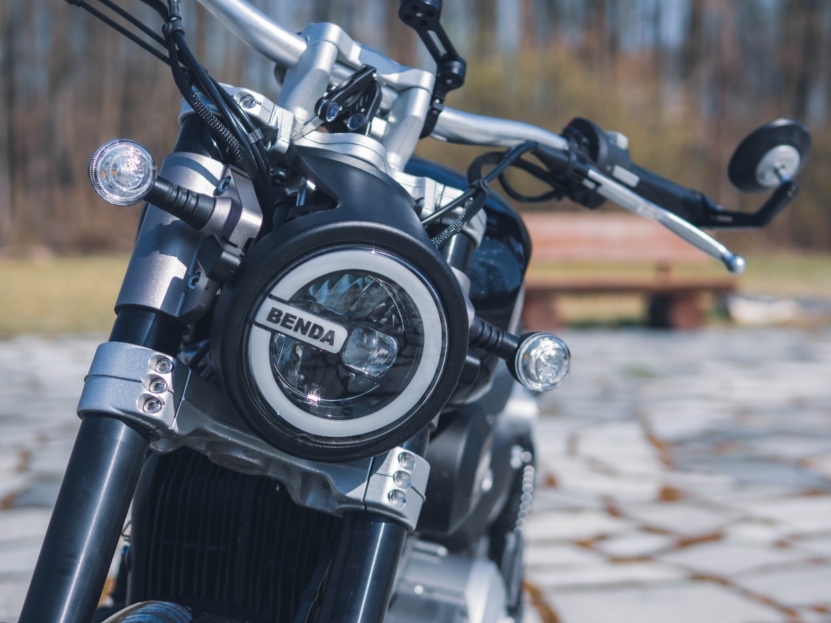 Benda Chinchilla 300. Wypijmy za bendy! [test, dane techniczne, opinia, wady, zalety, video]