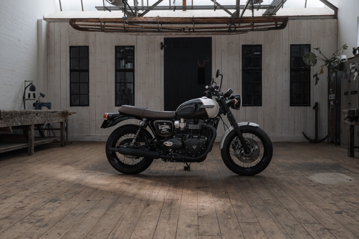 Triumph Bonneville T120 Black DGR Limited Edition &ndash; prezent na okrągłą rocznicę