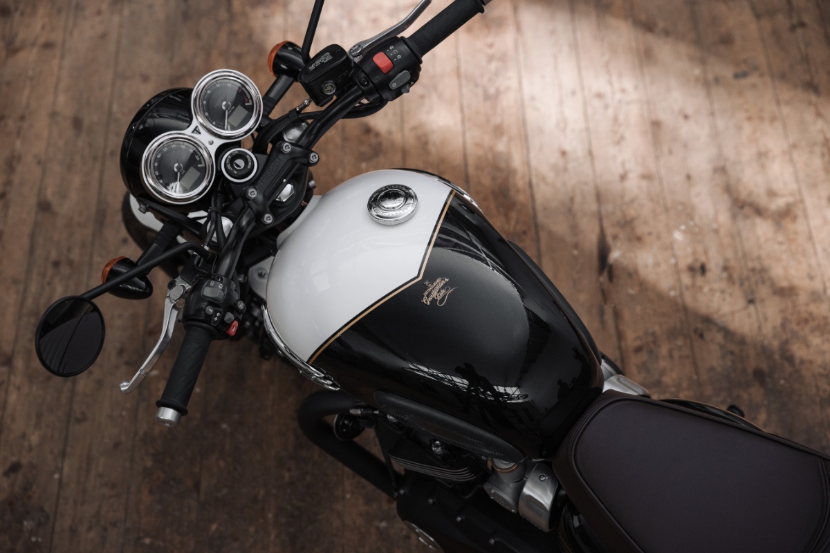 Triumph Bonneville T120 Black DGR Limited Edition &ndash; prezent na okrągłą rocznicę