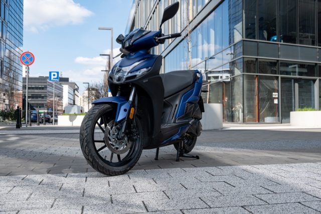 Kymco Agility S125i &ndash; tani skuter, na kt&oacute;rym można polegać [dane techniczne, opis, recenzja, test, cena]