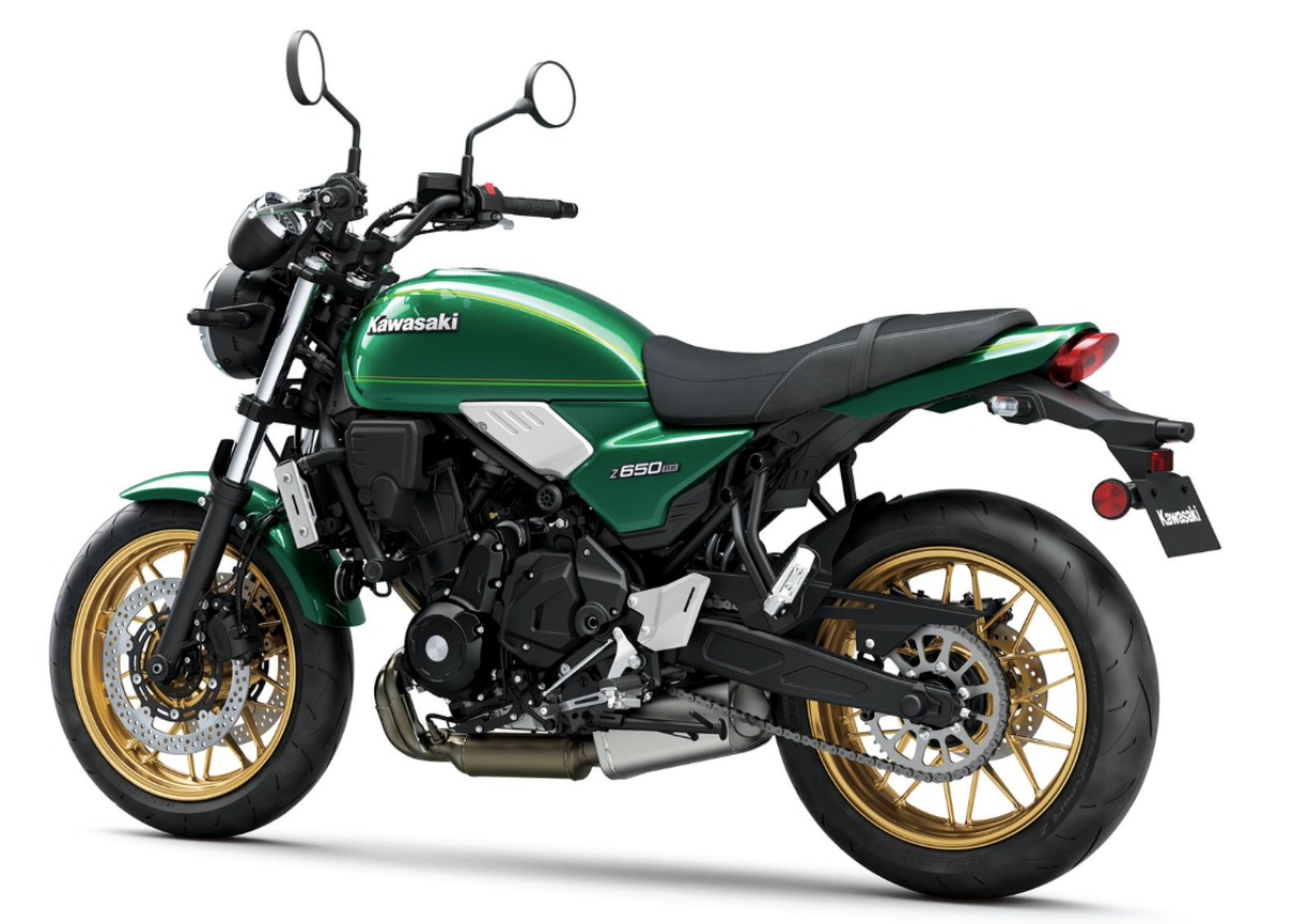 Kawasaki Z650RS czy Moto Morini Seiemmezzo STR? Por&oacute;wnanie na papierze [cena, dane techniczne, masa, moc, moment]