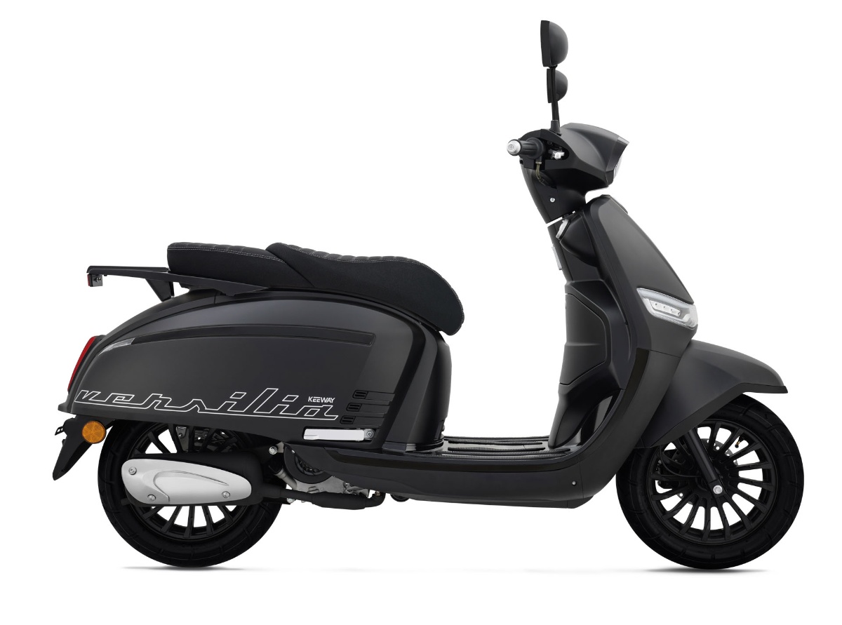 Nowy skuter Keeway Versilia w wersjach 50 i 125 cm3. Styl retro i nowoczesna technologia