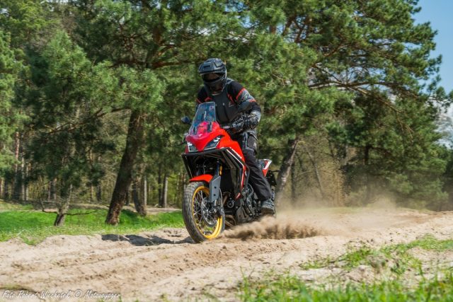 Moto Morini X-Cape 650 pierwszy test na polskiej ziemi! [recenzja, wady, zalety, czy warto, wrażenia z jazdy, jakość wykonania]