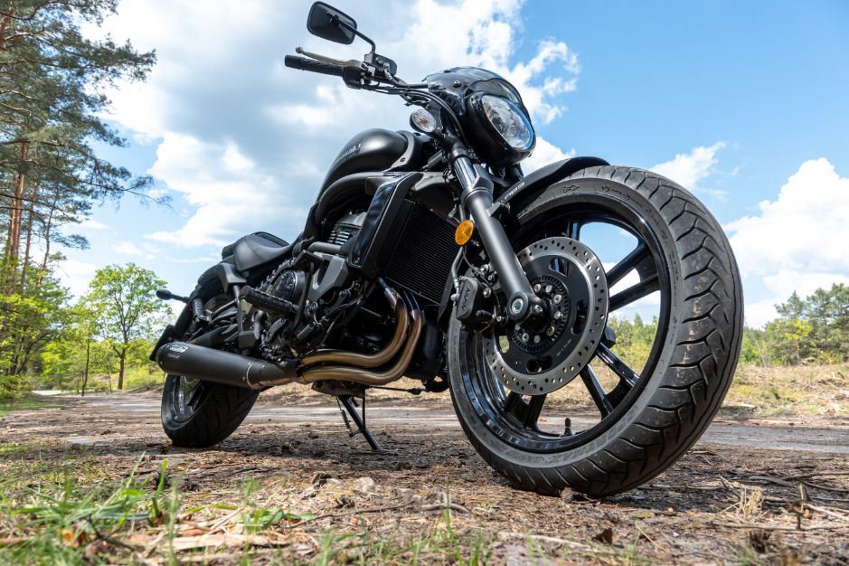 Jesienna moc korzyści. Motocykle Kawasaki w promocyjnych cenach i z kuframi gratis!