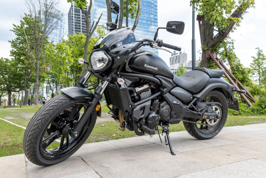 Kawasaki Vulcan S cruiser, chopper, motocykl klasyczny, vintage (13) Promocyjna oferta Kawasaki – do 2500 zł na odzież i akcesoria przy zakupie motocykla