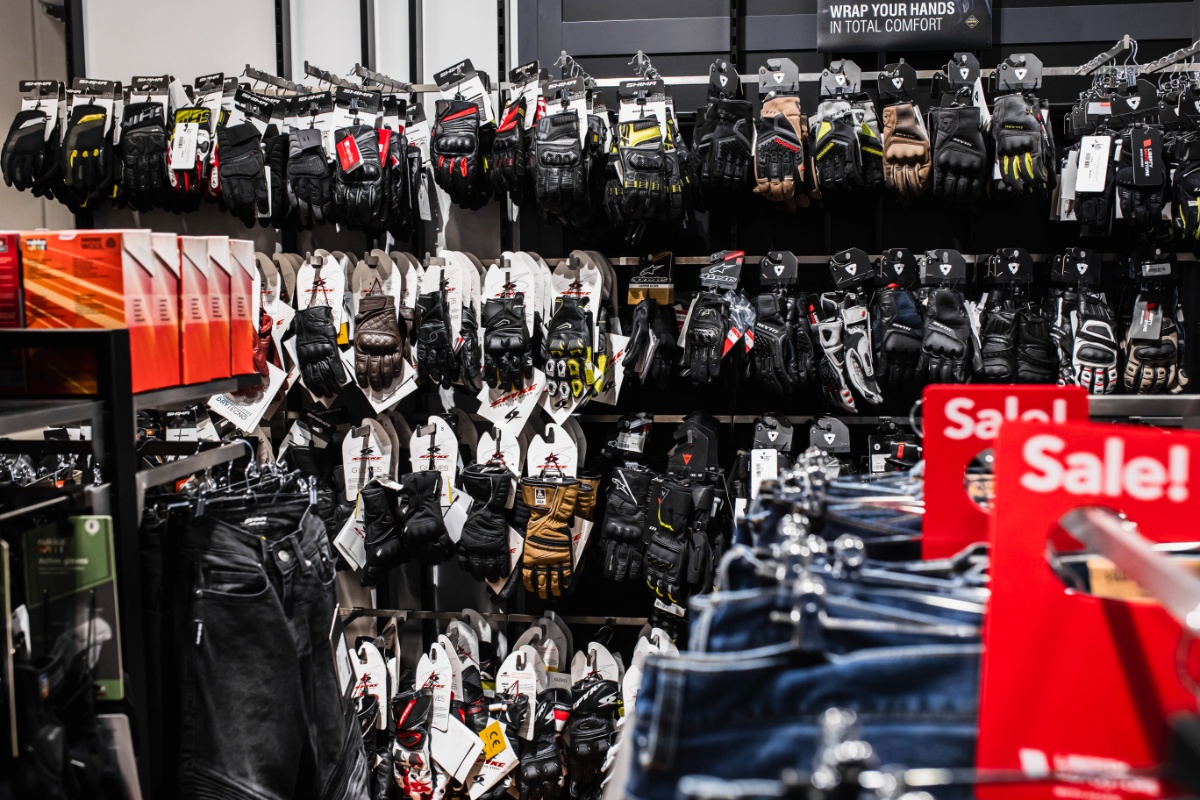 Sieć sklepów motocyklowych Liberty MotoStore – bardzo szeroka oferta i doskonałe warunki zakupu. To ty jesteś najważniejszy!