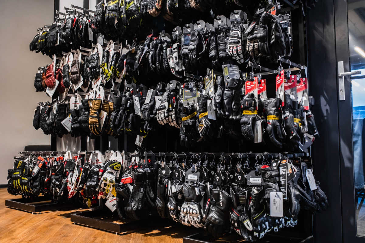 Sieć sklepów motocyklowych Liberty MotoStore – bardzo szeroka oferta i doskonałe warunki zakupu. To ty jesteś najważniejszy!