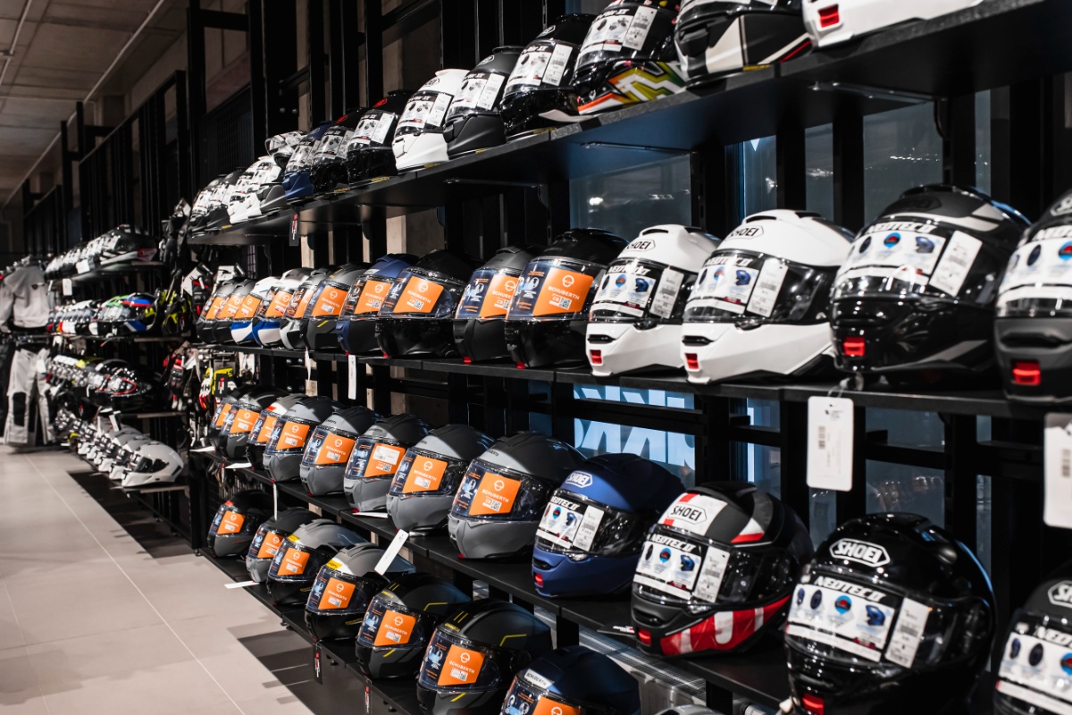 Sieć sklepów motocyklowych Liberty MotoStore – bardzo szeroka oferta i doskonałe warunki zakupu. To ty jesteś najważniejszy!
