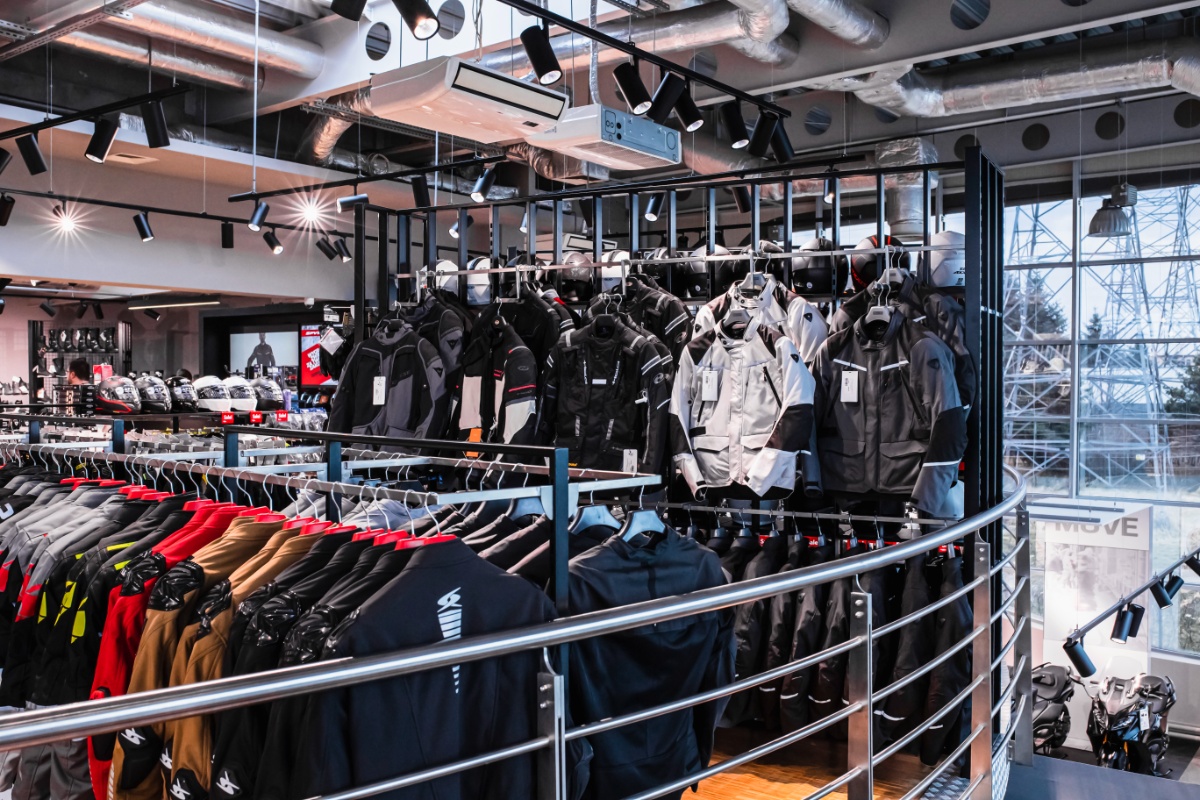 Sieć sklepów motocyklowych Liberty MotoStore – bardzo szeroka oferta i doskonałe warunki zakupu. To ty jesteś najważniejszy!