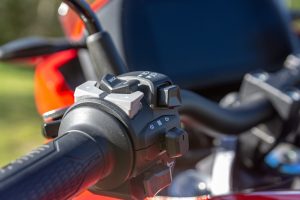 Moto Morini X-Cape 650 czy Suzuki DL 650 V-Strom test porównawczy dane techniczne wady zalety czy warto_27 Moto Morini X-Cape 650 czy Suzuki DL 650 V-Strom test porównawczy dane techniczne wady zalety czy warto_27