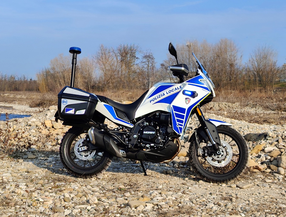 Specjalnie przygotowane Moto Morini X-Cape 650 trafiły do włoskiej policji