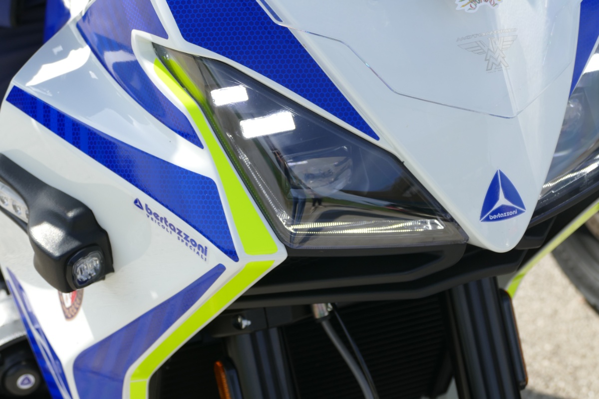 Specjalnie przygotowane Moto Morini X-Cape 650 trafiły do włoskiej policji