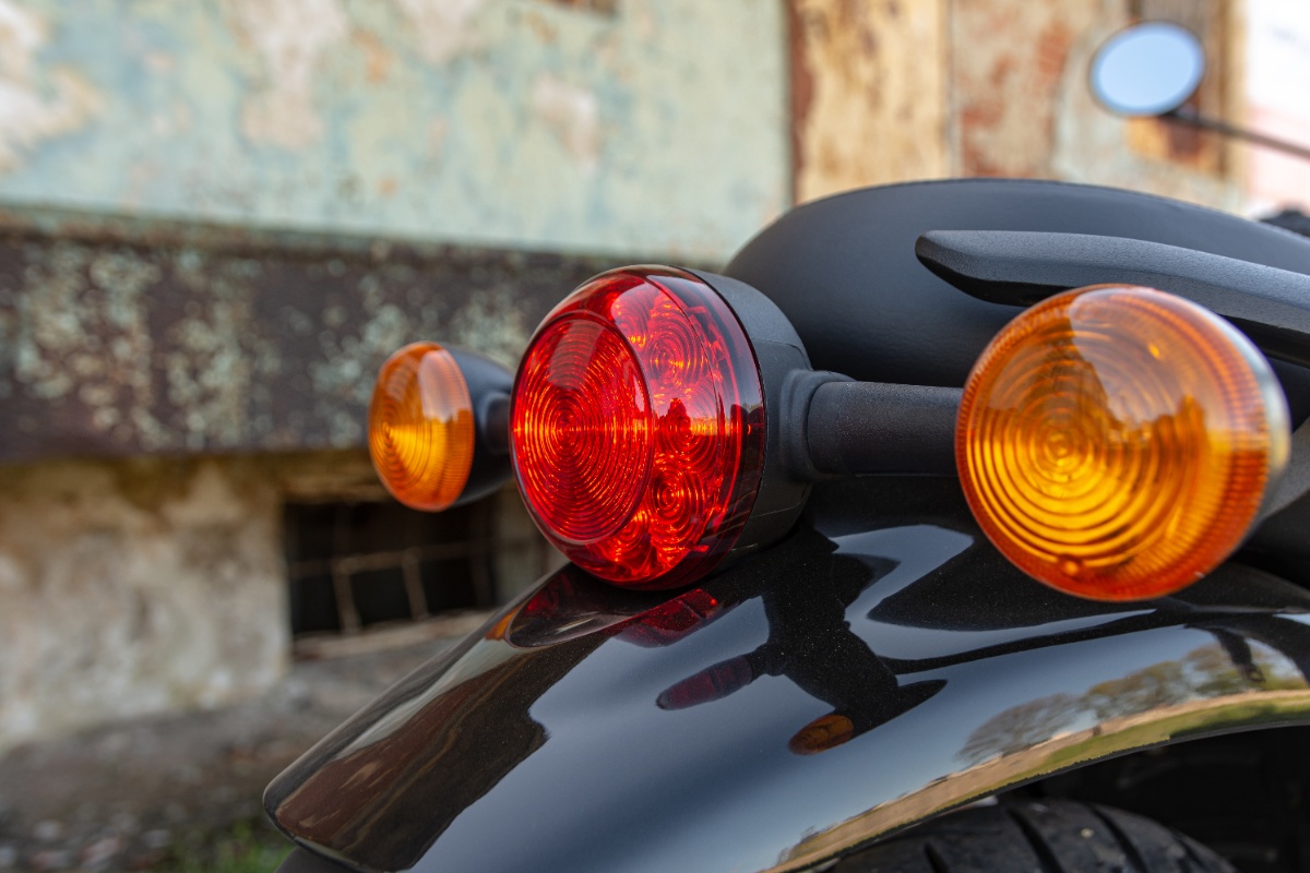 Royal Enfield HNTR 350. Stado koni to nie wszystko [test, dane techniczne, opinia, wady, zalety, video]