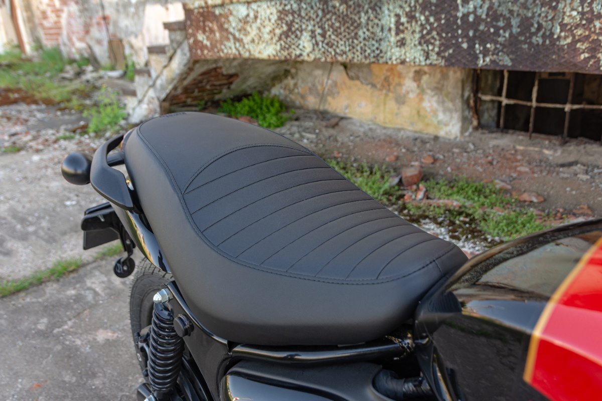 Royal Enfield HNTR 350. Stado koni to nie wszystko [test, dane techniczne, opinia, wady, zalety, video]