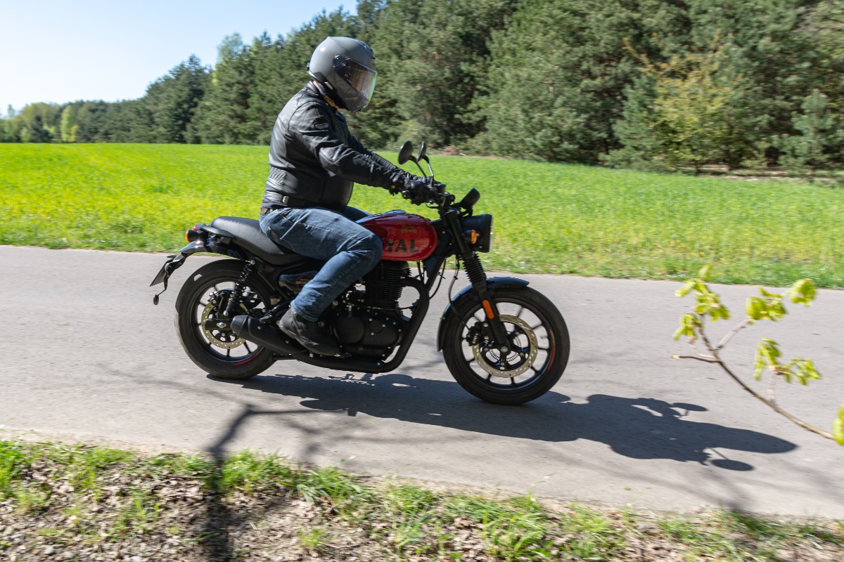 Royal Enfield HNTR 350. Stado koni to nie wszystko [test, dane techniczne, opinia, wady, zalety, video]
