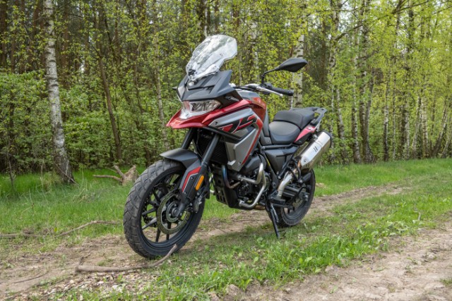 Voge 650DS &ndash; ekonomiczny turysta [dane techniczne, opinia, recenzja, cena]