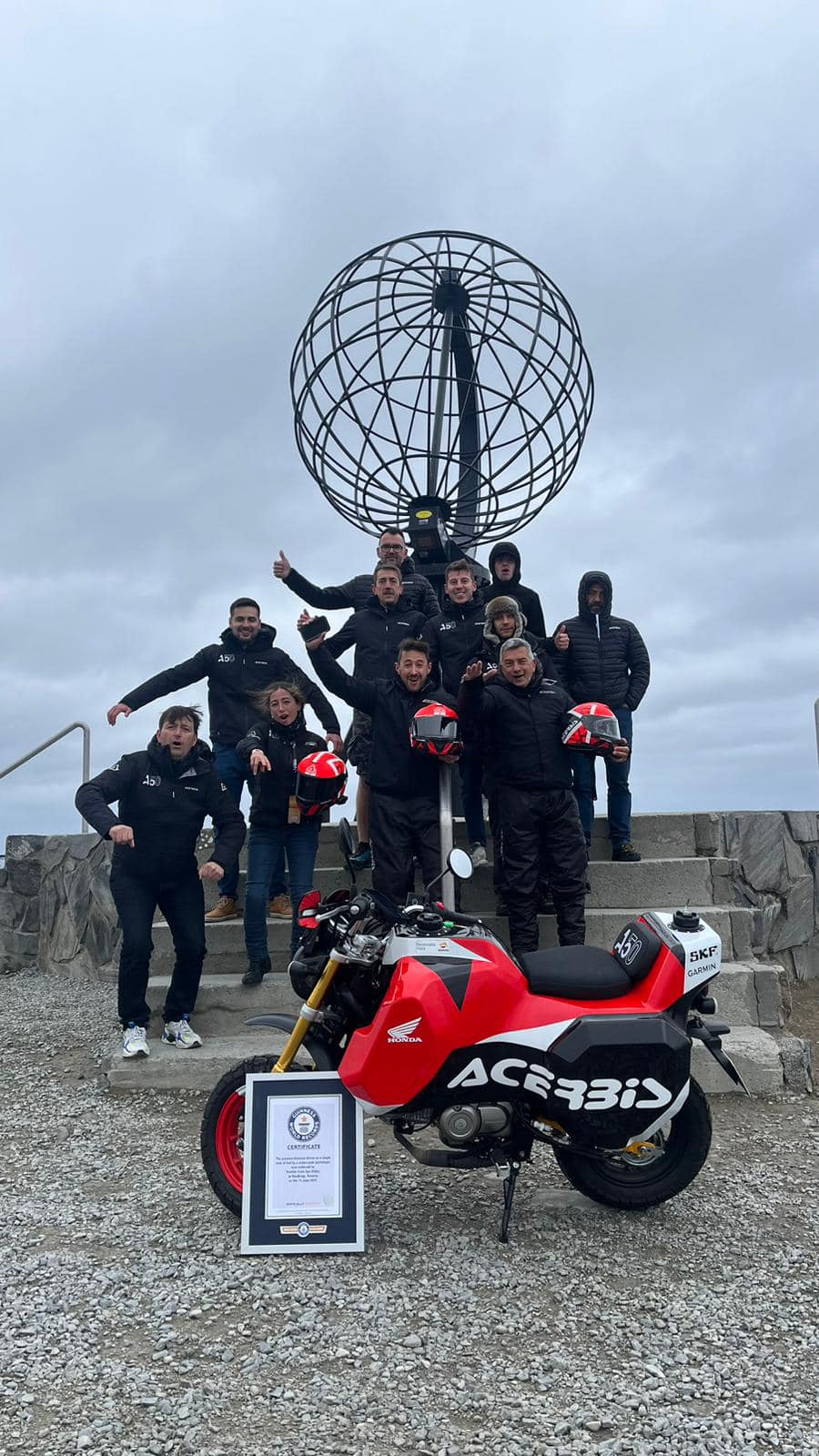 Z Włoch na Nordkapp na jednym tankowaniu. Rekord Guinessa firmy Acerbis