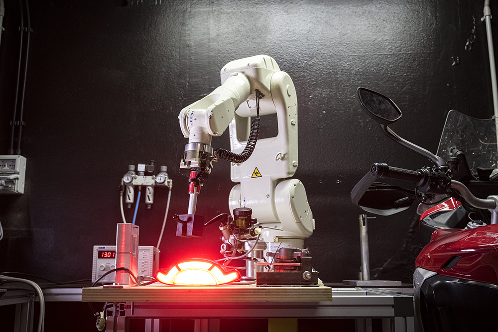 Ducati – lider w dziedzinie innowacyjnej elektroniki motocyklowej