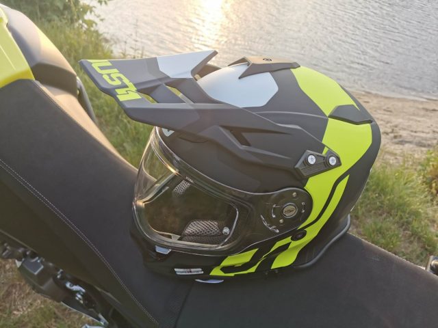 Jaki kask na motocykl adventure, czyli testuję Just1 J34 Pro