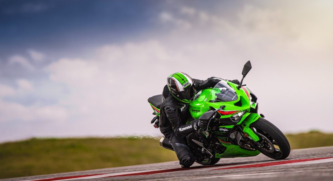 Ninja ZX-6R 2023 supersport 2