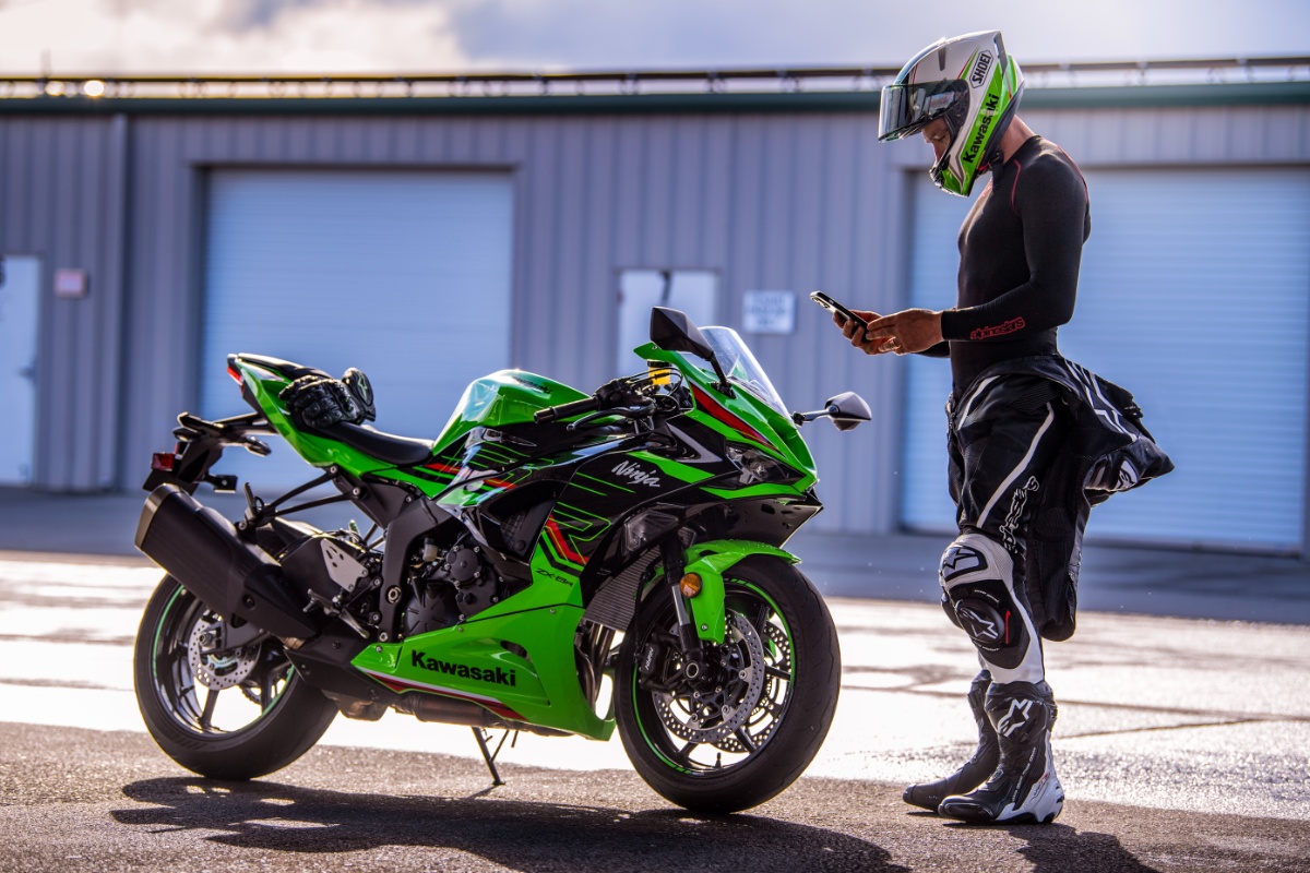 Kawasaki Ninja ZX-6R. Nowy supersport z czterema cylindrami!