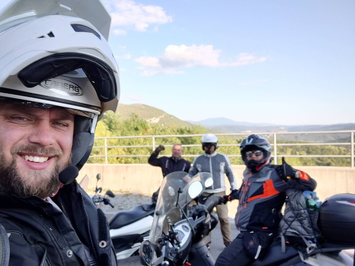 Skuterowa ekipa ze Świebodzic w kolejnej podr&oacute;ży. Kierunek &ndash; Łotwa, cel &ndash; pomoc małej Hani!