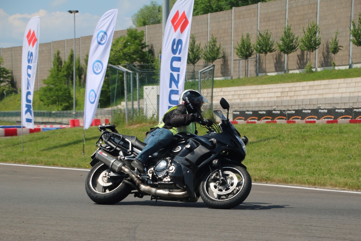 To już 17. sezon Suzuki Moto Szkoły. Partnerem gł&oacute;wnym jest PZU