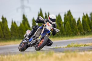 Tanie torowanie track day tor ł&oacute;dź kawasaki suzuki testy torowe opon pirelli 10