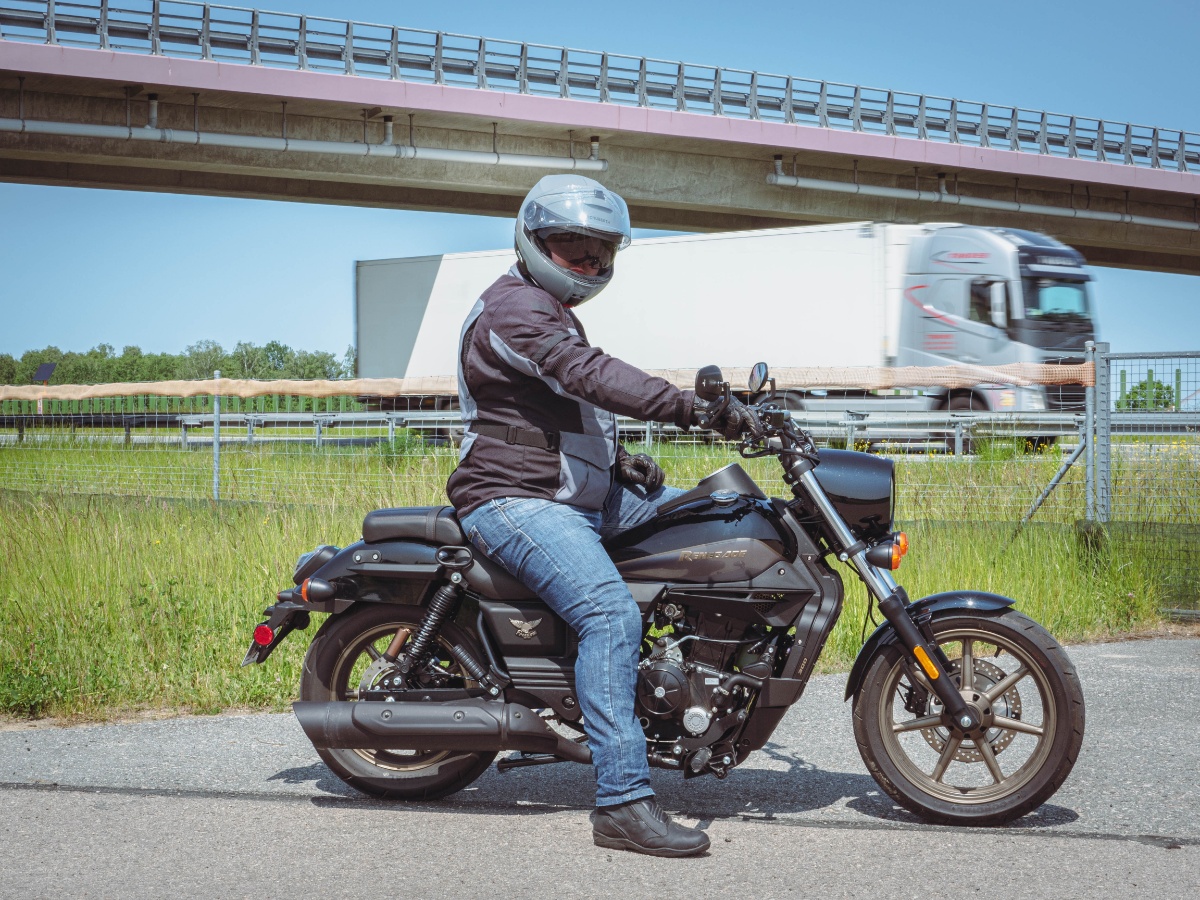 UM Renegade Freedom 300. Smaczne danie jednogarnkowe [test, dane techniczne, opinia, wady, zalety, video]