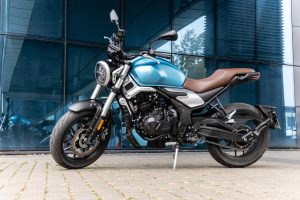 Voge 500 AC motocykl do miasta na kategrię A2 (2)