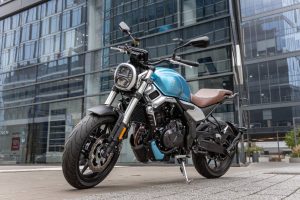Voge 500 AC motocykl do miasta na kategrię A2 (21)